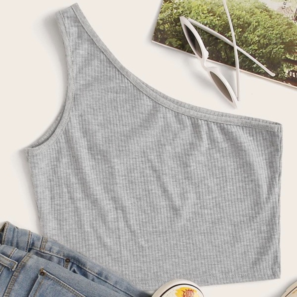 Half shoulder crop top